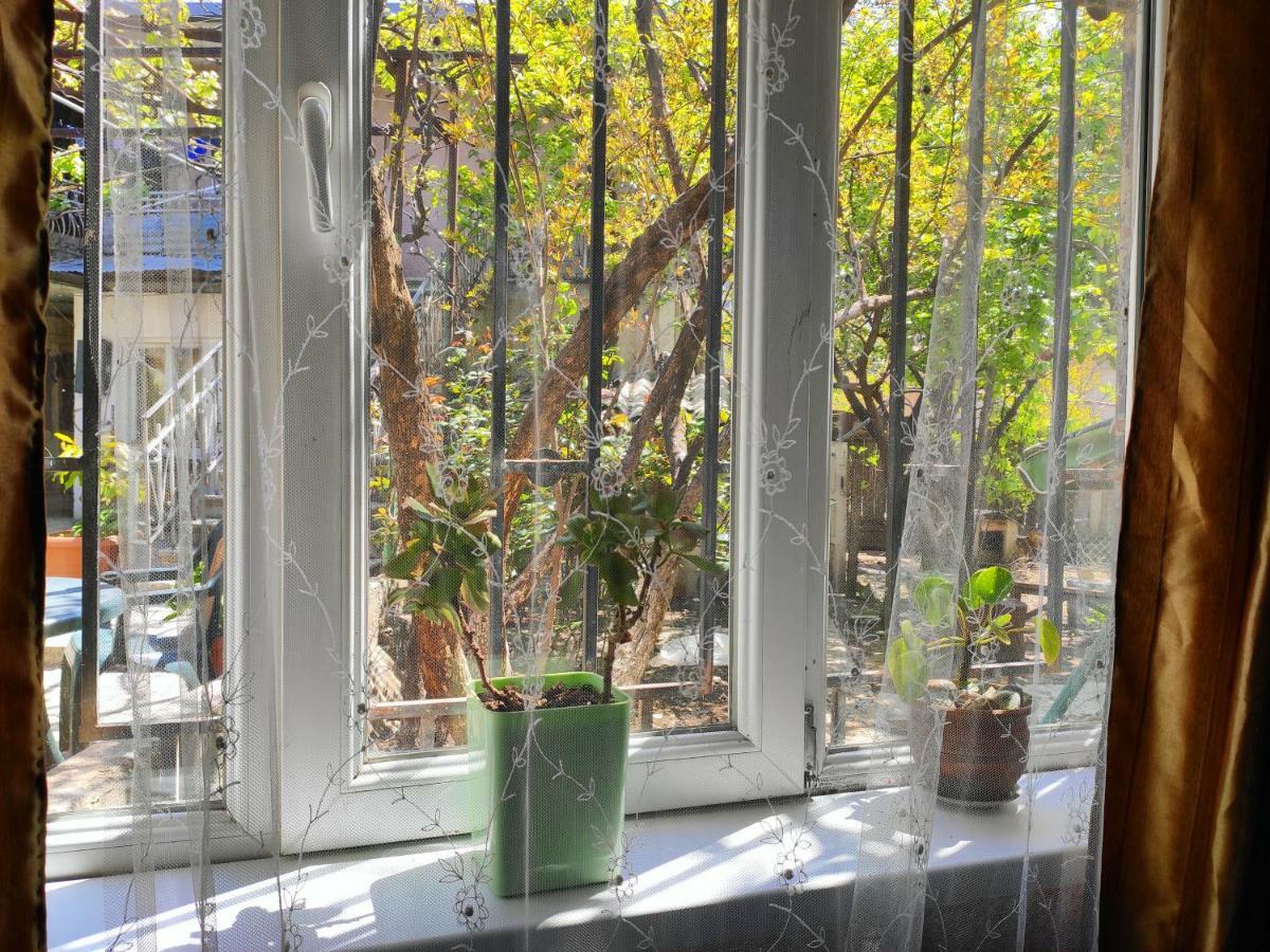 Guesthouse Ttt Тбилиси Екстериор снимка